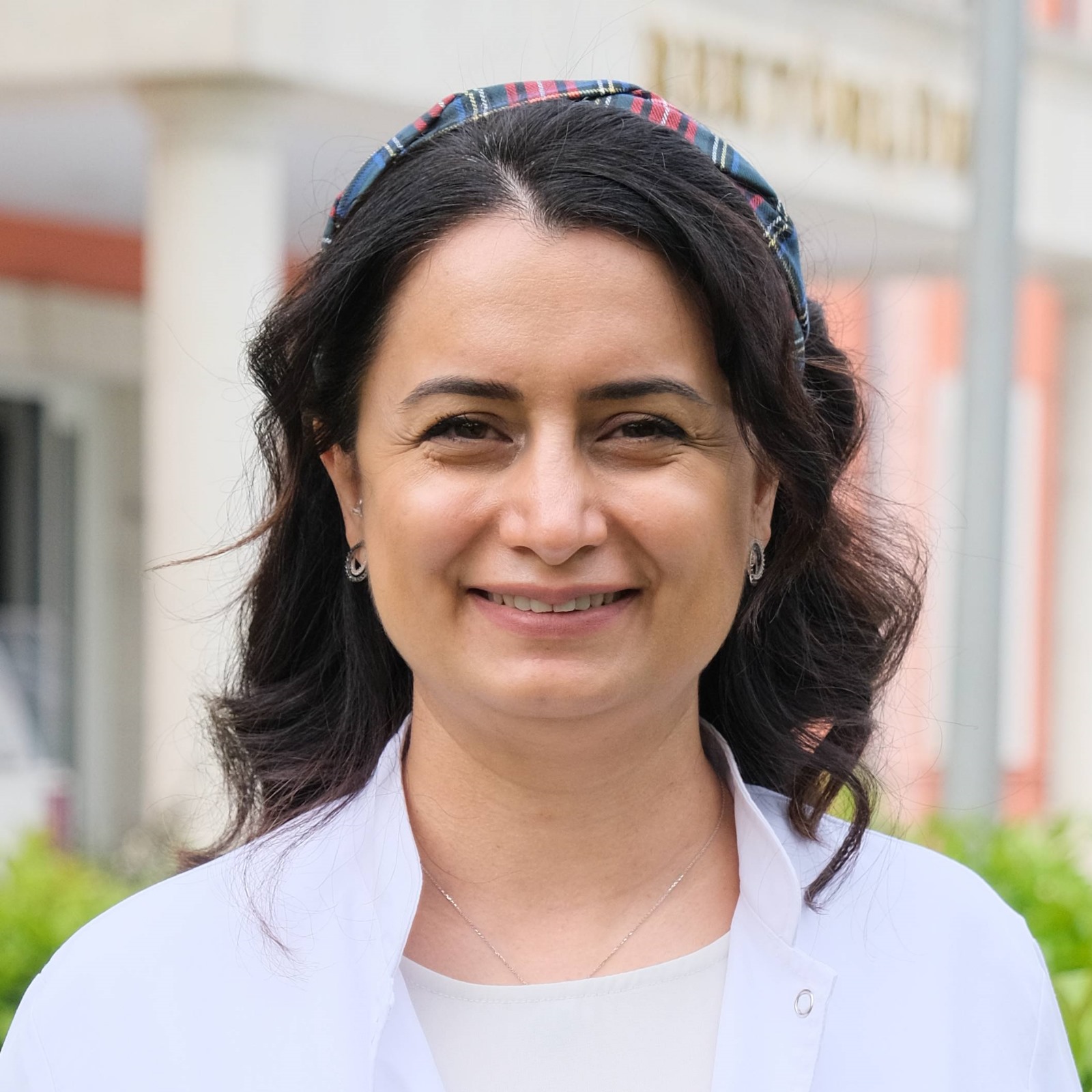 Dr. Berza Şen